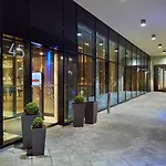 Holiday Inn Express - Berlin - Alexanderplatz By Ihg