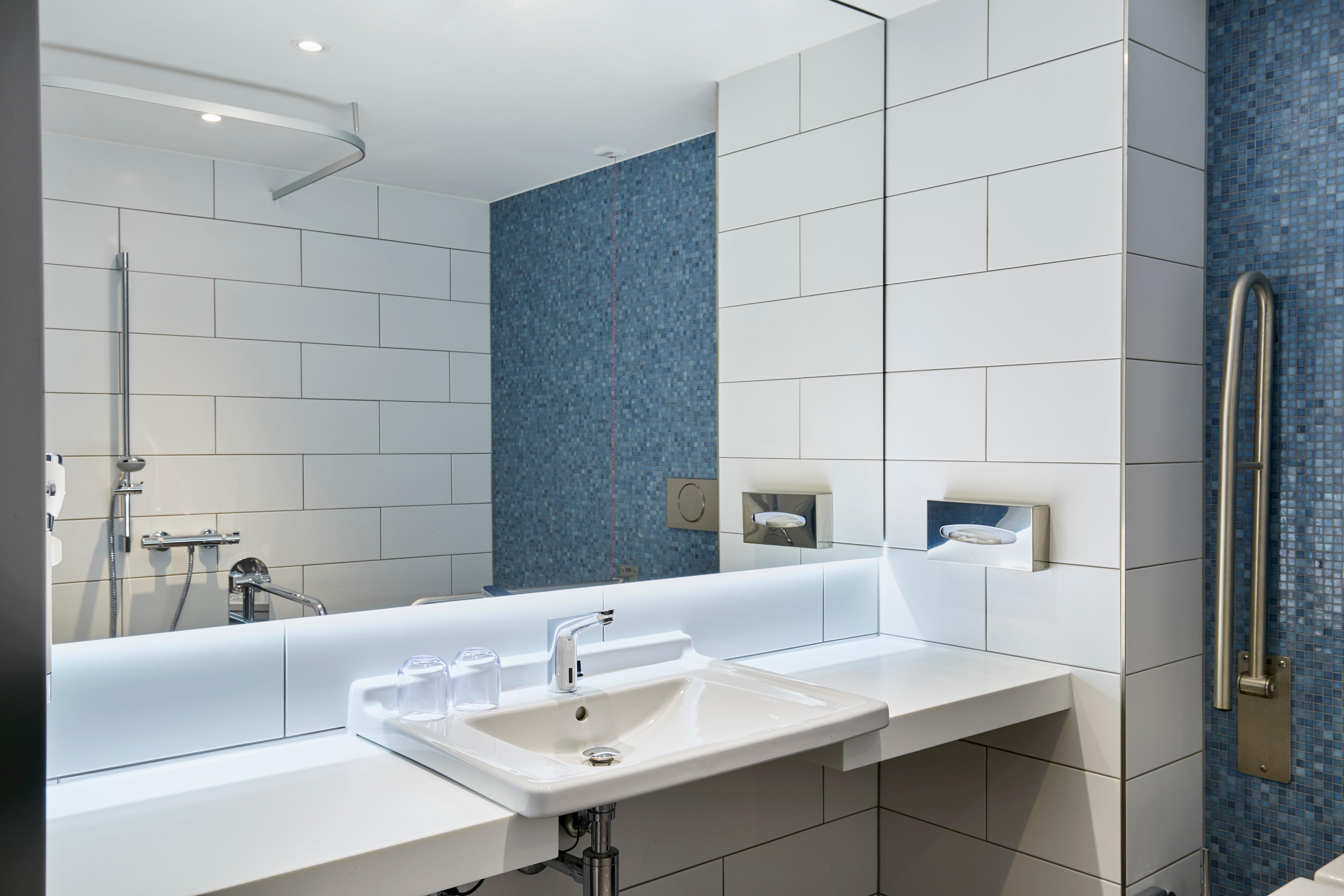 Holiday Inn Express - Berlin - Alexanderplatz By Ihg 3*