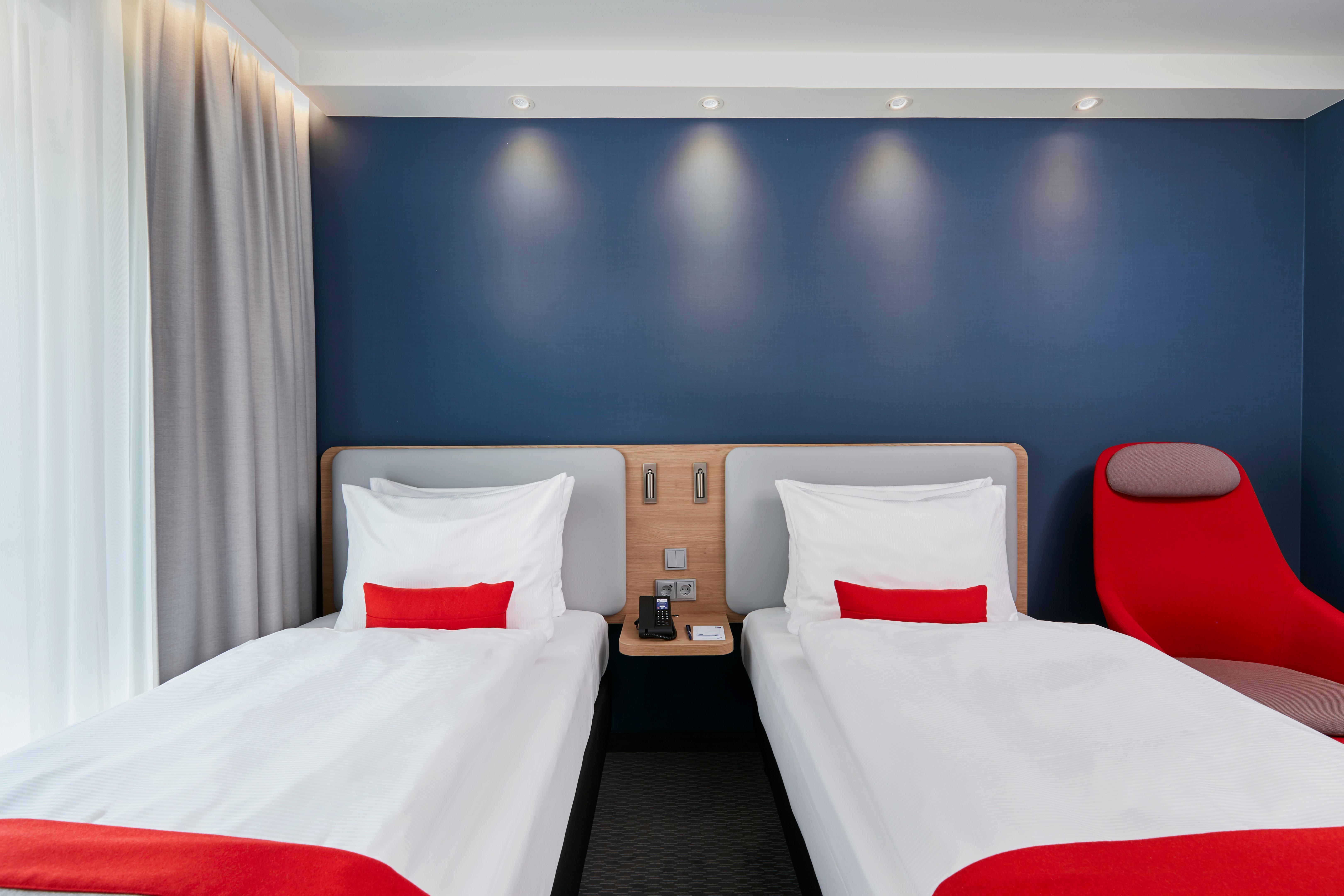 Hotel Holiday Inn Express - Berlin - Alexanderplatz By Ihg 3*