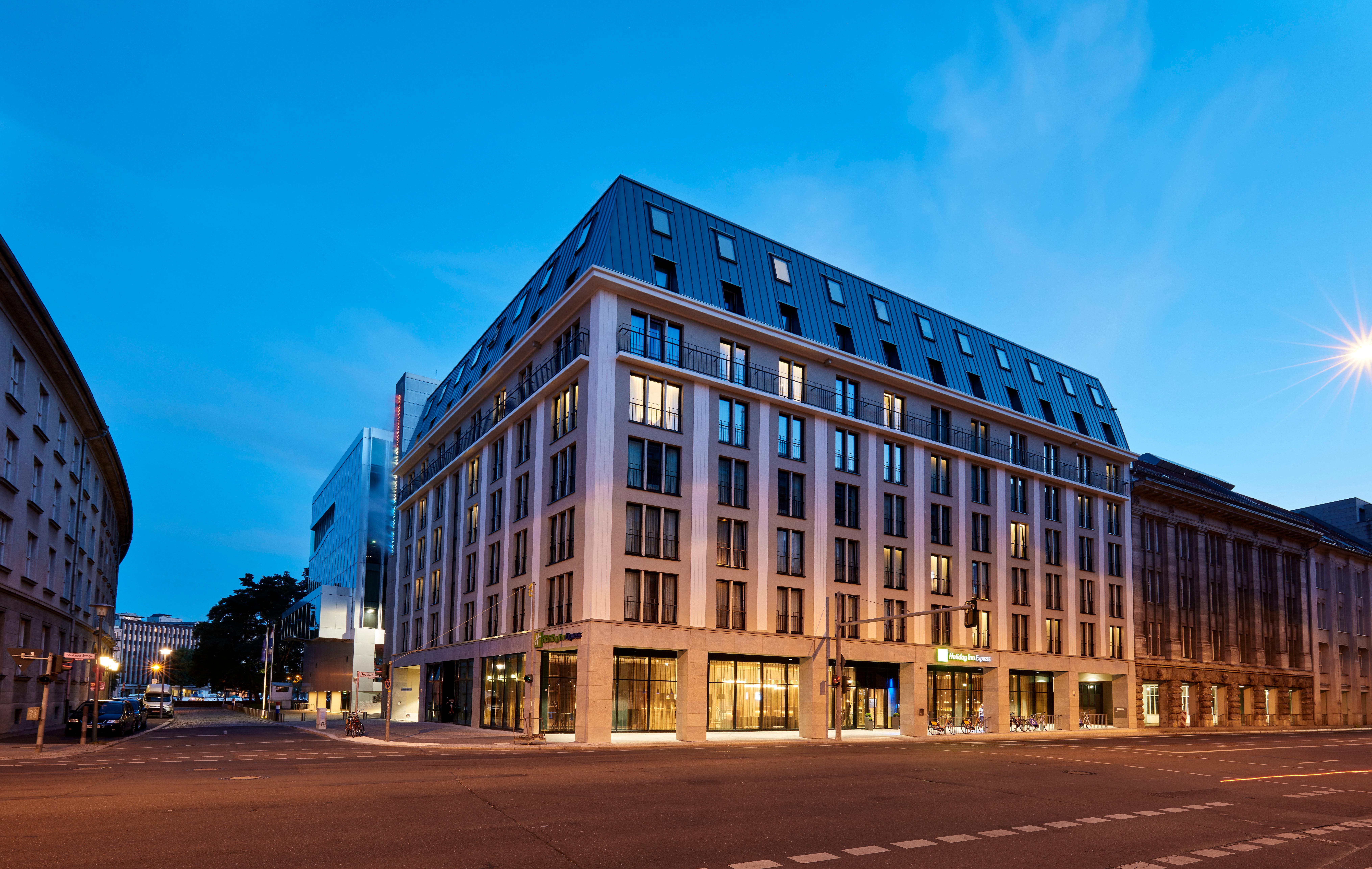 Holiday Inn Express - Berlin - Alexanderplatz By Ihg Hotel 3*