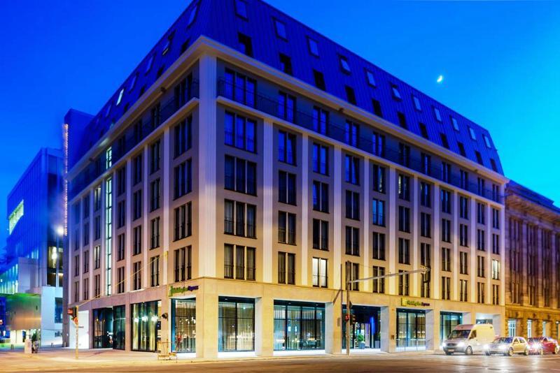 Hotel Holiday Inn Express - Berlin - Alexanderplatz By Ihg 3*